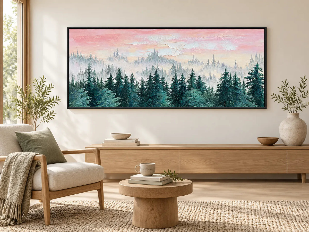 Peinture à l’huile abstraite – Ciel rose au-dessus d’une forêt de pins embrumée